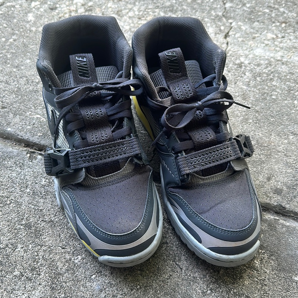 Men Nike air trainers 3